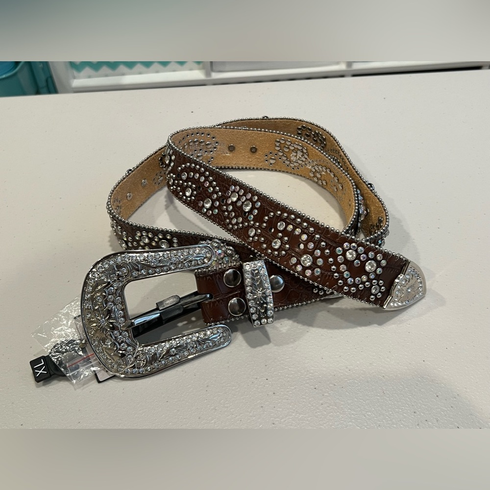NWT gorgeous rhinestone brown belt